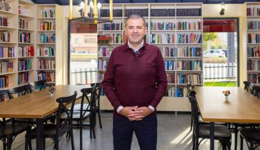 MEZİTLİ BELEDİYESİ ATIL ALANI DÖNÜŞTÜRDÜ, “YENİ NESİL KİTAP&KAFE” ARTIK HİZMETTE