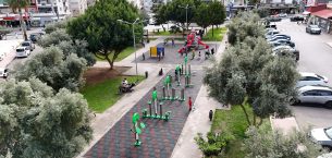 MEZİTLİ BELEDİYESİ’NDEN PARKLARDA BÜYÜK YENİLEME ATAĞI