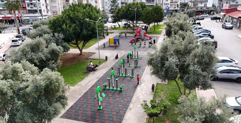 MEZİTLİ BELEDİYESİ’NDEN PARKLARDA BÜYÜK YENİLEME ATAĞI