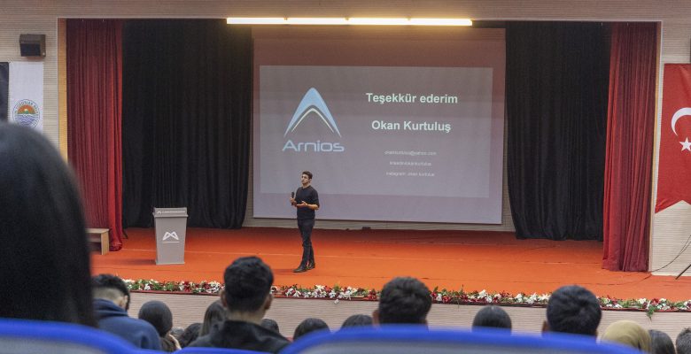 MERSİN BÜYÜKŞEHİR’DEN ÜNİVERSİTE ADAYLARINA ‘MESLEK TANITIM SEMİNERİ