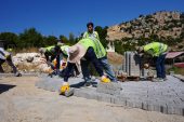 TARSUS BELEDİYESİ’NDEN BOZTEPE MAHALLESİ’NDE ULAŞIMI KOLAYLAŞTIRAN ÇALIŞMALAR