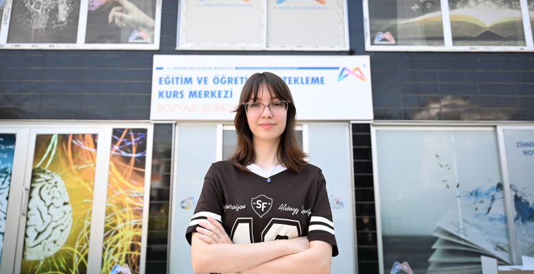 MERSİN BÜYÜKŞEHİR’İN KURS MERKEZİ İLE ÖNCE LİSEYİ ARDINDAN ÜNİVERSİTEYİ KAZANDI