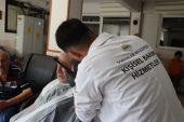 TOROSLAR BELEDİYESİNDEN HUZUREVİ SAKİNLERİNE KİŞİSEL BAKIM HİZMETİ