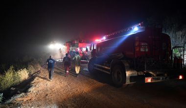 MERSİN BÜYÜKŞEHİR’DEN BOZYAZI’DAKİ ORMAN YANGINI İLE MÜCADELEYE KESİNTİSİZ DESTEK