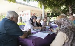 MERSİN BÜYÜKŞEHİR, ‘DÜNYA ALZHEİMER GÜNÜ’NDE ALZHEİMER HASTALARINI SAHİLDE BİR ARAYA GETİRDİ