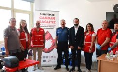 Emniyet Müdürlüğü’nde Kan Bağışı Kampanyası Emniyet Müdürlüğü’nde Kan Bağışı Kampanyası