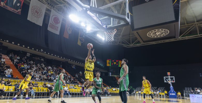 BAŞKAN VEKİLİ GENÇ, MSK-DARÜŞŞAFAKA LASSA KARŞILAŞMASINI İZLEDİ