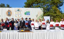 TARSUS’UN TARIMSAL DEĞERLERİ ULUS LEZZET ROTASI FESTİVALİ’NDE TANITILDI