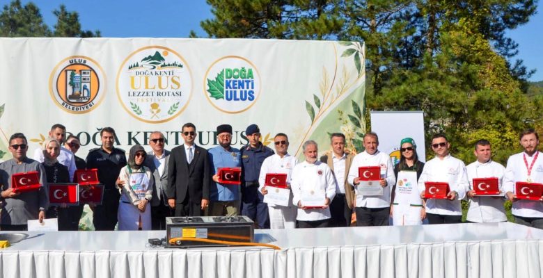 TARSUS’UN TARIMSAL DEĞERLERİ ULUS LEZZET ROTASI FESTİVALİ’NDE TANITILDI